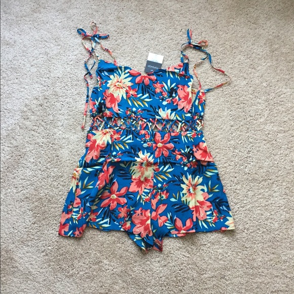 Topshop Floral Romper - Picture 3 of 8